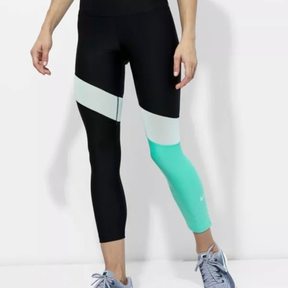NIKE Colorblock Power Crop Leggings NWOT (Medium) - Picture 5 of 5